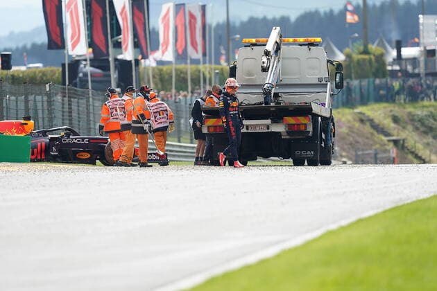 FORMULA 1 ROLEX BELGIAN GRAND PRIX 2021 27.08.2021, Circuit de Spa-Francorchamps, Spa-Franchorchamps, FORMULA 1 ROLEX BELGIAN GRAND PRIX 2021 , im Bild Unfall von Max Verstappen (NEL 33), Red Bull Racing Honda
