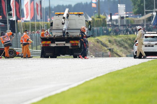 FORMULA 1 ROLEX BELGIAN GRAND PRIX 2021 27.08.2021, Circuit de Spa-Francorchamps, Spa-Franchorchamps, FORMULA 1 ROLEX BELGIAN GRAND PRIX 2021 , im Bild Unfall von Max Verstappen (NEL 33), Red Bull Racing Honda