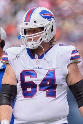 CHICAGO, IL - AUGUST 21: Buffalo Bills offensive guard Jordan Devey (64) looks on during a preseason game between the Chicago Bears and the Buffalo Bills on August 21, 2021 at Soldier Field in Chicago, IL. (Photo by Robin Alam Icon Sportswire) NFL, American Football Herren, USA AUG 21 Preseason - Bills at Bears Icon164210821464