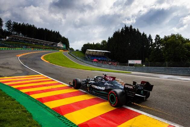 44 HAMILTON Lewis (gbr), Mercedes AMG F1 GP W12 E Performance, action during the Formula 1 Belgium Grand Prix, 12th round of the 2021 FIA Formula One World Championship, WM, Weltmeisterschaft from August 27 to 29, 2021 on the Circuit de Spa-Francorchamps, in Stavelot, near LiÃ‹ge, Belgium - Photo Antonin Vincent DPPI FORMULE 1 : Grand prix de belgique - 27 08 2021 DPPI PANORAMIC  00121025__V2_3231
