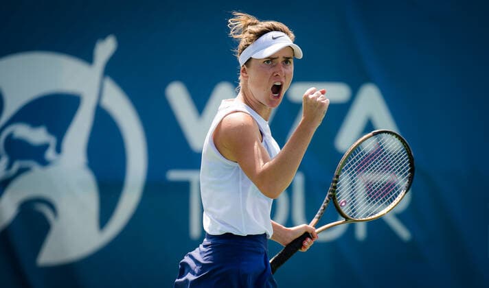 August 27, 2021, CHICAGO, UNITED STATES: Elina Svitolina of the Ukraine in action during the semi-final of the 2021 WTA, Tennis Damen Chicago Womens Open WTA 250 tennis tournament against Rebecca Peterson of Sweden CHICAGO UNITED STATES - ZUMAa181 20210827_zaa_a181_043 Copyright: xRobxPrangex