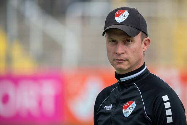 Chef-Trainer Petr Ruman (Tuerkguecue Muenchen), Tuerkguecue Ataspor Muenchen vs. VfL Osnabrueck, 28.08.2021 DFB regulations prohibit any use of photographs as image sequences and or quasi-video Muenchen Bayern Deutschland