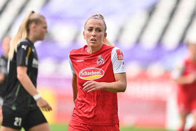 Mandy Islacker (1.FC Koeln, 8), 8 28 2021, Essen (Deutschland), Fussball, Flyeralarm Frauen-Bundesliga, SGS Essen - 1.FC Koeln, DFB DFL REGULATIONS PROHIBIT ANY USE OF PHOTOGRAPHS AS IMAGE SEQUENCES AND OR QUASI-VIDEO.