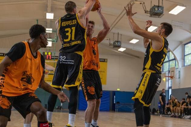 Till Isemann (Wiha Panthers Schwenningen, 21)¨¨Tigers Tuebingen vs. WIHA Panthers Schwenningen, 2. Basketball, Bundesliga, Pro A, Barmer 2 Basketball, Testspiel, Spielzeit 2021 2022, 28.08.2021, ¨¨ Tigers Tuebingen - WIHA Panthers Schwenningen, 2. Basketball, 2. Bundesliga, Barmer 2 Basketball, Testspiel, Spielzeit 2021 2022, 28.08.2021 Tuebingen Copyright: xDennisxDuddek xEibnerxPressefotox EP_DDK