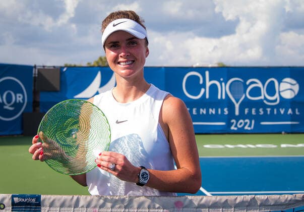 August 28, 2021, CHICAGO, UNITED STATES: Elina Svitolina of the Ukraine with her champions trophy after the final of the 2021 WTA, Tennis Damen Chicago Womens Open WTA 250 tennis tournament CHICAGO UNITED STATES - ZUMAa181 20210828_zaa_a181_136 Copyright: xRobxPrangex