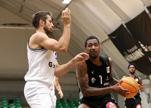 28.08.2021 - Basketball - Saison 2021 2022 - 2. Bundesliga Pro-A - Testspiel Freundschaftsspiel: Nürnberg Falcons Basketball Club NBC - USK Prag - DaMa - Tomas Kyzlink (0, USK Praha Prag Basketball ) Dupree Mc Brayer (1, Nürnberg Falcons BC NBC )