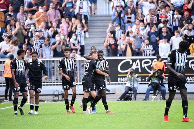 JOIE - FAIR PLAY - 21 MOHAMED ALI CHO (SCO) - 18 AZZ EDDINE OUNAHI (SCO) FOOTBALL : Angers vs Rennes - Ligue 1 Uber Eats - 29 08 2021 AnthonyBIBARD FEP Panoramic 