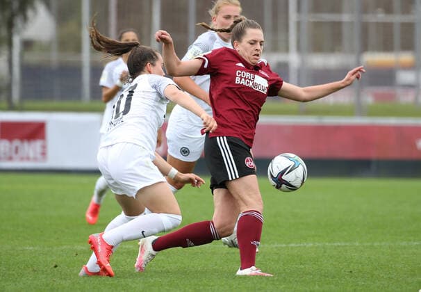 29.08.2021 - Fussball - Saison 2021 2022 - 2. Frauen-Fussball - Damen - Bundesliga - 02. Spieltag: 1. FC Nürnberg FCN ( Club ) - SG Eintracht Frankfurt II - Sportfoto Zink DaMa - Jonna Brengel (10, SG Eintracht Frankfurt II ) Luisa Richert (10, 1. FC Nürnberg FCN )