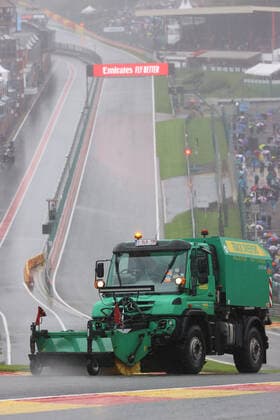 Illustration picture shows a maintenance truck cleaning the asfalt on the race track, as it rains during the Spa-Francorchamps Formula One Grand Prix of Belgium race, the 12 GP (out of 23) of the World Championship, WM, Weltmeisterschaft in Spa-Francorchamps, Sunday 29 August 2021. BENOITxDOPPAGNE  x3076635x