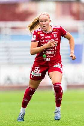 210829 Piteas Hlin Eiriksdottir under fotbollsmatchen i Damallsvenskan mellan Eskilstuna United och Pitea den 29 augusti 2021 i Eskilstuna. Copyright: ANDREASxSANDSTRÖM BB210829AS015