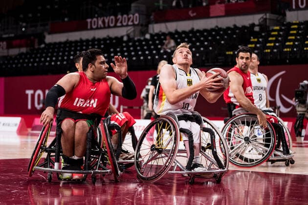 Sport Bilder des Tages Tokyo 2020 Paralympic Games (Rollstuhlbasketball), 30.08.2021 TOKYO, JAPAN 30. August - Rollstuhlbasketball, Deutschland - Iran Herren, an Tag 6 der Tokyo 2020 Paralympic Games am 30.08.2021 in der Ariake Arena in Tokyo Japan. Jan Haller ( 10, Deutschland) Copyright: xBEAUTIFULxSPORTS Wunderlx