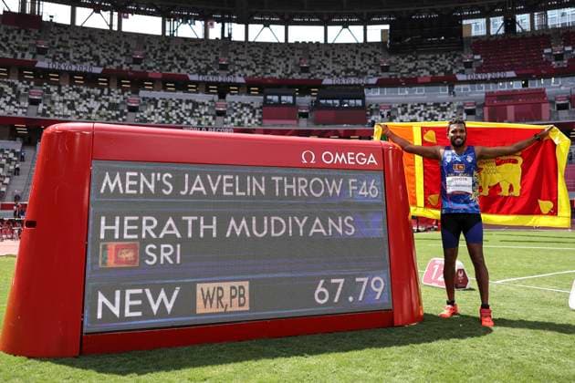 Tokyo 2020 Paralympic Games (Leichtathletik), 30.08.21 TOKYO, JAPAN 30.August. - Sieg im Speerwurf F46 mit Weltrekord: HERATH MUDIYANSELAGE Dinesh Priyan (SRI) an Tag 6 der Tokyo 2020 Paralympic Games (Leichtathletik) am 30.08.2021 im Olympic Stadium in Tokyo (Japan). Copyright: xBEAUTIFULxSPORTS AxelxKohringx
