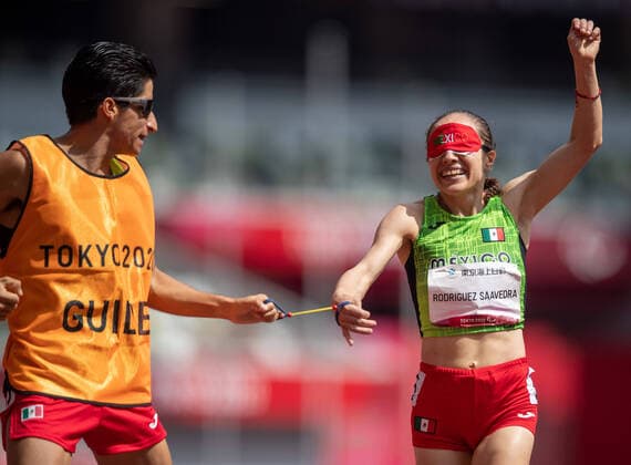 Sport Bilder des Tages August 30, 2021, Tokyo, Japan: Monica Olivia Rodriguez Saavedra MEX and her guide Kevin Teodoro Aguilar Perez MEX celebrate their Gold Medal and World Record time of 4:37.40 in the WoMen s Athletics 1500m T11 Final at the Olympic Stadium. Tokyo 2020 Paralympic Games. (Photo: Joel Marklund). Tokyo Japan - ZUMAz03_ 20210830_swp_z03_759 Copyright: xOISx