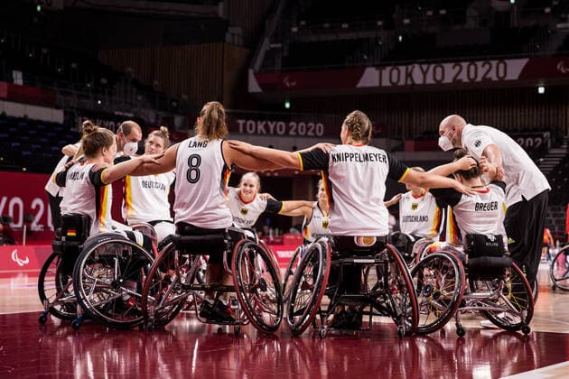 Tokyo 2020 Paralympic Games (Rollstuhlbasketball), 31.08.2021 TOKYO, JAPAN 31. August - Rollstuhlbasketball, Viertelfinale Deutschland gegen Spanien Damen, an Tag 7 der Tokyo 2020 Paralympic Games am 31.08.2021 in der Ariake Arena in Tokyo Japan. Teamkreis der Damen vor Spielbeginn Copyright: xBEAUTIFULxSPORTS Wunderlx