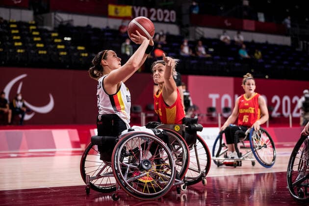 Tokyo 2020 Paralympic Games (Rollstuhlbasketball), 31.08.2021 TOKYO, JAPAN 31. August - Rollstuhlbasketball, Viertelfinale Deutschland gegen Spanien Damen, an Tag 7 der Tokyo 2020 Paralympic Games am 31.08.2021 in der Ariake Arena in Tokyo Japan. Anne Patzwald ( 7, Deutschland), Sonia Ruiz ( 6, Spanien) Copyright: xBEAUTIFULxSPORTS Wunderlx