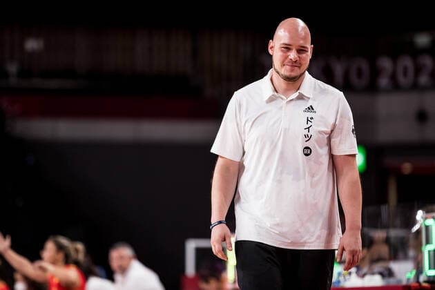 Tokyo 2020 Paralympic Games (Rollstuhlbasketball), 31.08.2021 TOKYO, JAPAN 31. August - Rollstuhlbasketball, Viertelfinale Deutschland gegen Spanien Damen, an Tag 7 der Tokyo 2020 Paralympic Games am 31.08.2021 in der Ariake Arena in Tokyo Japan. Dennis Nohl (Head Coach Deutschland) Copyright: xBEAUTIFULxSPORTS Wunderlx