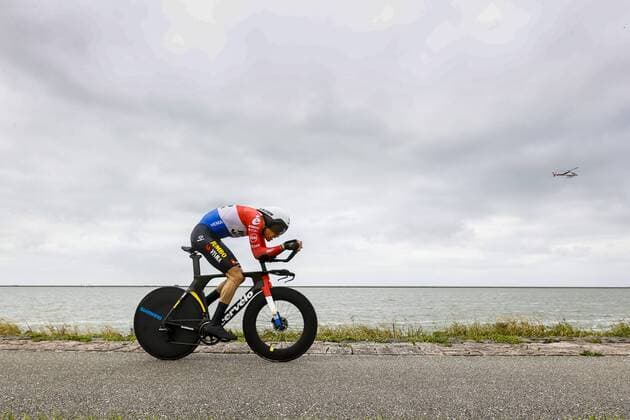 LELYSTAD - Tom Dumoulin in action during the second stage of the Benelux Tour, a 11.1 km time trial in Lelystad. ANP VINCENT JANNINK xVIxANPxSportx xxANPxIVx