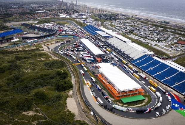Sport Bilder des Tages ZANDVOORT - Drone photo of the build-up for Formula 1 at Circuit Zandvoort, where a Formula 1 race will be held for the first time in 36 years. REMKO DE WAAL xVIxANPxSportx xxANPxIVx