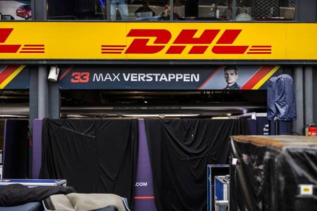 Sport Bilder des Tages ZANDVOORT - Formula 1 teams are building their garages in the pit lane at Circuit Zandvoort. At the beginning of September, the Formula 1 race Dutch Grand Prix Zandvoort will be held on this circuit. REMKO DE WAAL xVIxANPxSportx xxANPxIVx