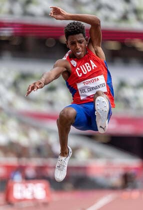 August 31, 2021, Tokyo, Japan: Robiel Yankiel Sol Cervantes CUB competes in the Men s Long Jump T46 Athletics final at the Olympic Stadium. Tokyo 2020 Paralympic Games. Tokyo Japan - ZUMAz03_ 20210831_swp_z03_095 Copyright: xOISx