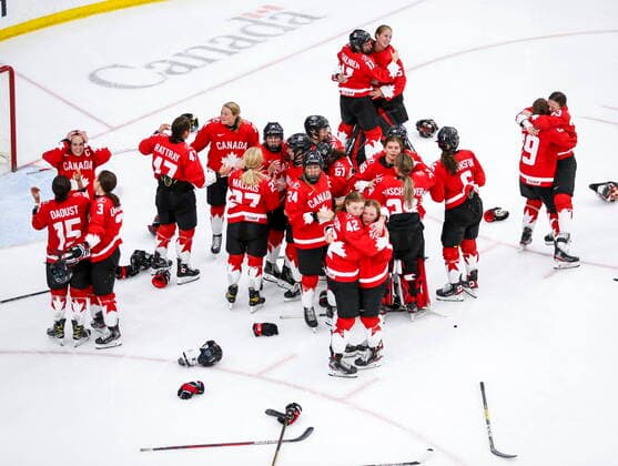 August 31, 2021, Calgary, ab, Canada: Team Canada celebrates defeating the United States to win gold at the IIHF Women s World Championship, WM, Weltmeisterschaft in Calgary, Tuesday, Aug. 31, 2021. Canada News - August 31, 2021  - ZUMAc35_ 20210831_zaf_c35_109 Copyright: xJeffxMcintoshx