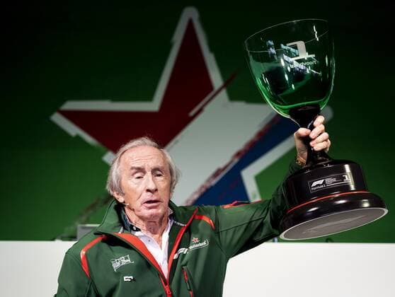 ZANDVOORT - Jackie Stewart with the cup, designed by designer Piet Boon, which is presented to the winner of the Dutch Grand Prix during a press conference, PK, Pressekonferenz For the first time in 36 years, the Formula 1 race Dutch Grand Prix Zandvoort will be held at Circuit Zandvoort. REMKO DE WAAL xVIxANPxSportx xxANPxIVx