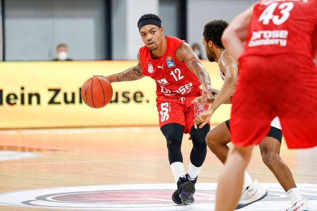 Justin Robinson (Brose Bamberg, 12) Brose Bamberg - Telekom Baskets Bonn - easyCredit-BBL - Basketball Bundesliga - Basketball Saison 2021 22 Testspiel Vorbereitungsspiel, 01.09.2021 Bamberg, Brose Arena Copyright: DanielxLöb