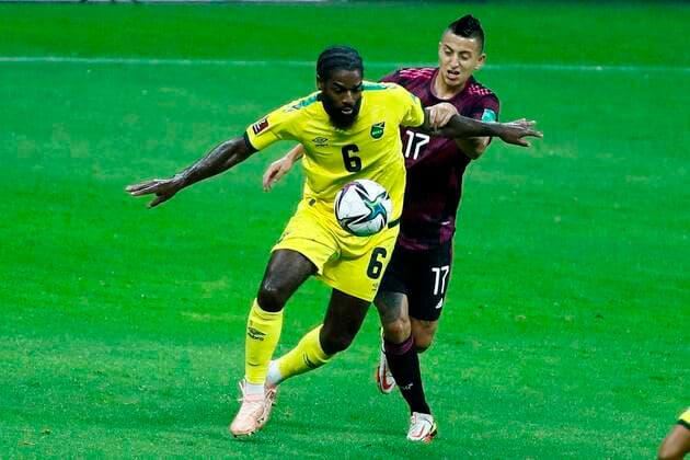 Mexico s Roberto Alvarado (R) in action against Jamaica s Anthony Grant, during a match amid the Concacaf qualifiers for the Qatar 2022 World Cup at the Azteca Stadium in Mexico City, Mexico, 02 September 2021. Mexico - Jamaica !ACHTUNG: NUR REDAKTIONELLE NUTZUNG!  Copyright: xJosexMendezx AMDEP9162 20210903-ec4a3ce27de48b0947e30f17f5588fa8ddfd8944