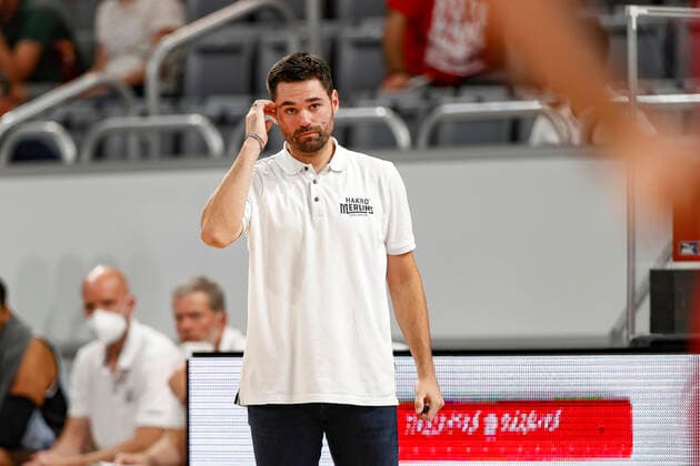 Headcoach Sebastian Gleim (HAKRO Merlins Crailsheim) Brose Bamberg - HAKRO Merlins Crailsheim - easyCredit-BBL - Basketball Bundesliga - Basketball Saison 2021 22 Testspiel Vorbereitungsspiel, 02.09.2021 Bamberg, Brose Arena Copyright: DanielxLöb