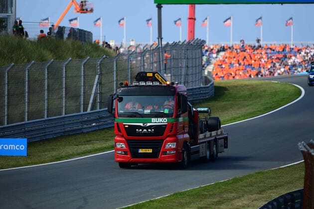 Formula 1 - Dutch Grand Prix - Free Practice 1 Sebastian Vettel™s car towed by the truck during free practice of Dutch Grand Prix, 13th round of Formula 1 World Championship, WM, Weltmeisterschaft in CM.com Circuit Zandvoort, North Holland, Netherlands, 3 September 2021 Zandvoort North Hollan Netherlands diodato-notitle210903_npiSp  Copyright: xAndreaxDiodatox