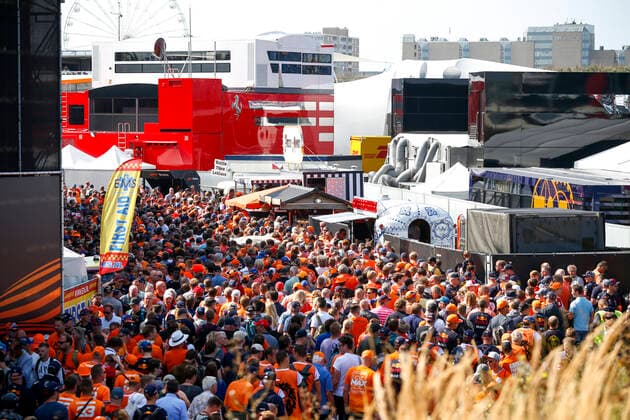 Fans, F1 Grand Prix of the Netherlands at Circuit Zandvoort on September 3, 2021 in Zandvoort, Netherlands. (Photo by HOCH ZWEI) Zandvoort Netherlands
