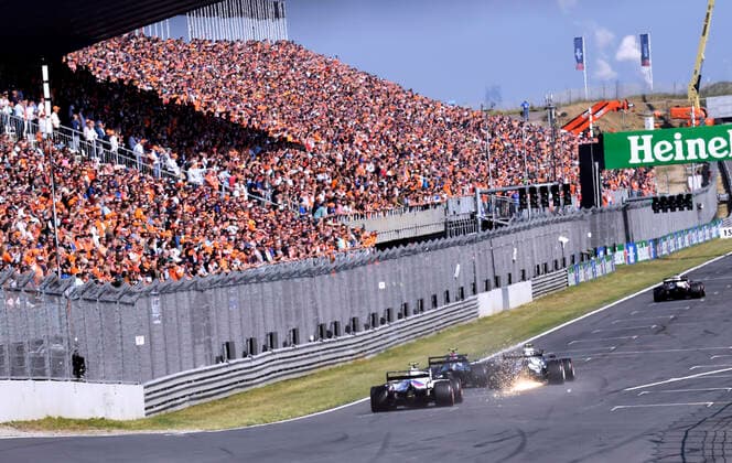 ZUSCHAUER volle Tribunen in Zandvoort beim GP F1 Formel one GP von Niederlanden 2021 Circuit Park Zandvoort am 03. September 2021