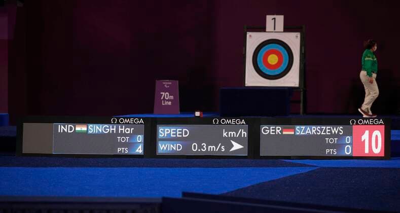 TOKIO (SHINJUKU-KU), JAPAN - SEPTEMBER 03: Maik Szarzewski (GER) verliert das Duell im Viertelfinale gegen Harvinder Singh (IND) beim Bogenschiessen und scheidet aus am Tag (+10) der Paralympics (Paralympische Spiele) Tokio 2020 waehrend der Para Bogensport Men s Individual Recurve Open: 1 4 eliminations in der Yumenoshima Park Bogensport Anlage von Tokio (Chiyoda-ku) am 3.9.2021 in Tokyo-to Japan. Joachim Sielski Paralympics (Paralympische Spiele) Tokio 2020 am 03.09.2021 Tag (+10) *** TOKYO SHINJUKU KU , JAPAN SEPTEMBER 03 Maik Szarzewski GER loses the duel in the quarterfinals against Harvinder Singh IND in archery and is eliminated on day 10 of the Paralympics Paralympic Games Tokyo 2020 during the Para archery Men s Individual Recurve Open 1 4 eliminations at the Yumenoshima Park archery facility of Tokyo Chiyoda ku on 3 9 2021 in Tokyo to Japan Joachim Sielski Paralympics Paralympic Games Tokyo 2020 on 03 09 2021 day 10