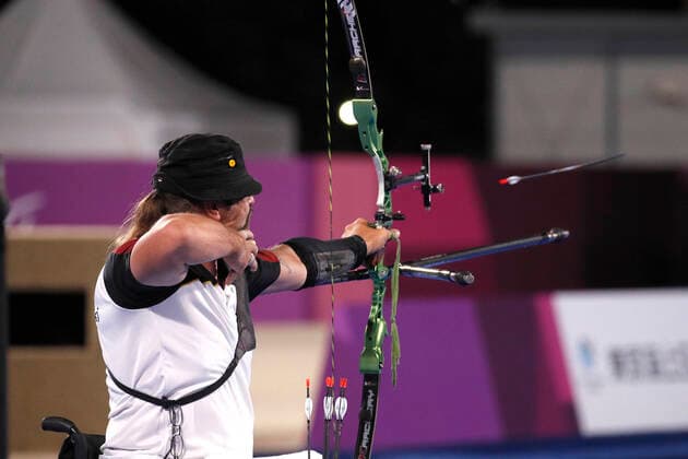 TOKIO (SHINJUKU-KU), JAPAN - SEPTEMBER 03: Maik Szarzewski (GER) verliert das Duell im Viertelfinale gegen Harvinder Singh (IND) beim Bogenschiessen und scheidet aus am Tag (+10) der Paralympics (Paralympische Spiele) Tokio 2020 waehrend der Para Bogensport Men s Individual Recurve Open: 1 4 eliminations in der Yumenoshima Park Bogensport Anlage von Tokio (Chiyoda-ku) am 3.9.2021 in Tokyo-to Japan. Joachim Sielski Paralympics (Paralympische Spiele) Tokio 2020 am 03.09.2021 Tag (+10) *** TOKYO SHINJUKU KU , JAPAN SEPTEMBER 03 Maik Szarzewski GER loses the duel in the quarterfinals against Harvinder Singh IND in archery and is eliminated on day 10 of the Paralympics Paralympic Games Tokyo 2020 during the Para archery Men s Individual Recurve Open 1 4 eliminations at the Yumenoshima Park archery facility of Tokyo Chiyoda ku on 3 9 2021 in Tokyo to Japan Joachim Sielski Paralympics Paralympic Games Tokyo 2020 on 03 09 2021 day 10