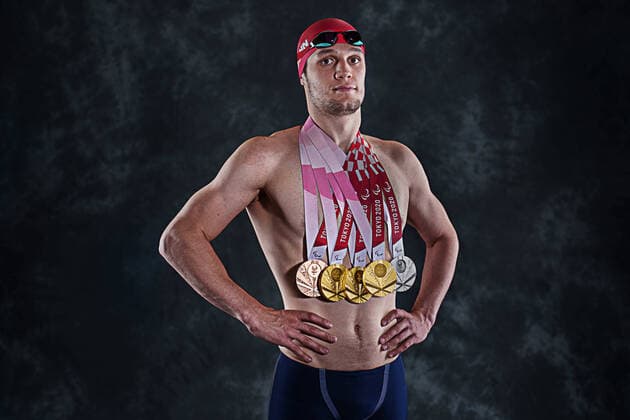 Bilder des Jahres 2021, Sport 09 September Sport Themen der Woche KW35 Sport Bilder des Tages September 2, 2021, Tokyo, Japan: Reece Dunn GBR, three time gold medal winner and five time medalist in the Swimming T14 events, poses for a portrait during the Tokyo 2020 Paralympic Games, Tokyo, Japan, Friday 03 September 2021. Photo: OIS Bob Martin. Handout image supplied by OIS IOC Tokyo Japan - ZUMAz03_ 20210903_skp_z03_833 Copyright: xBobxMartin OISx