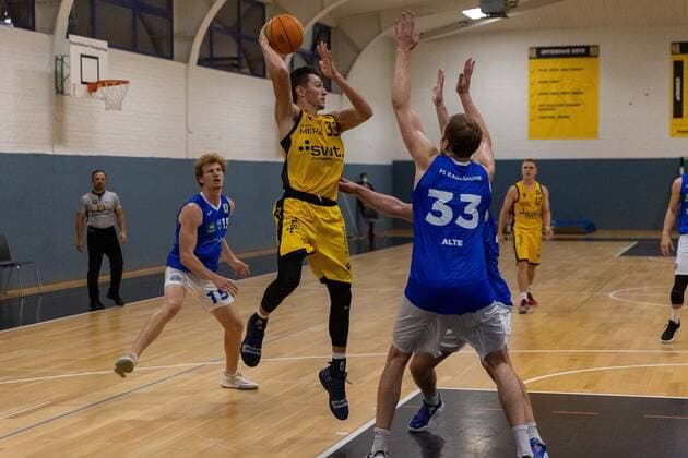Ryan Mikesell (Tigers Tuebingen, 33)¨¨Tigers Tuebingen vs. PS Karlsruhe Lions, 2. Basketball, Bundesliga, Pro A, Barmer 2 Basketball, Testspiel, Spielzeit 2021 2022, 03.09.2021, ¨¨ Tigers Tuebingen - PS Karlsruhe Lions, 2. Basketball, 2. Bundesliga, Barmer 2 Basketball, Testspiel, Spielzeit 2021 2022, 03.09.2021 Tuebingen