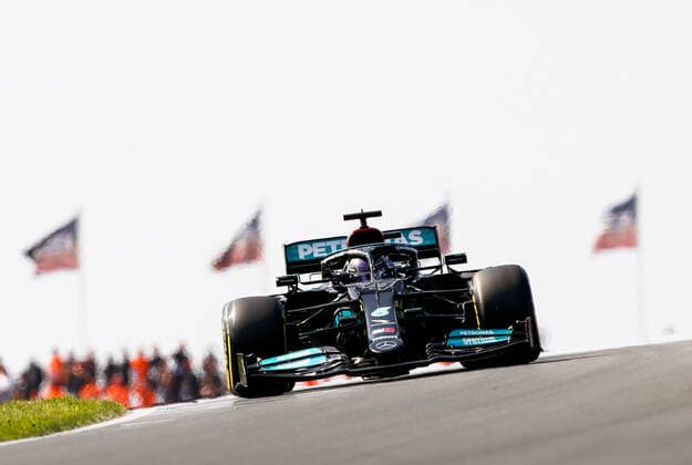 44 HAMILTON Lewis (gbr), Mercedes AMG F1 GP W12 E Performance, action during the Formula 1 Heineken Dutch Grand Prix 2021, 13th round of the 2021 FIA Formula One World Championship, WM, Weltmeisterschaft from September 3 to 5, 2021 on the Circuit Zandvoort, in Zandvoort, Netherlands FORMULE 1 : Grand Prix des Pays-Bas - 04 09 2021 DPPI PANORAMIC  20210903_GOODEN_F12021GP13NED_JK162055