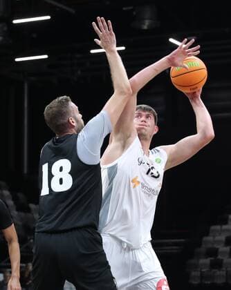 04.09.2021 - Basketball - Saison 2021 2022 - EMS Cup - Vorrunde: Nürnberg Falcons Basketball Club NBC - MHP RIESEN Ludwigsburg - DaMa - Jonas Wohlfarth-Bottermann (18, MHP Riesen Ludwigsburg ) Jonathan Maier (13, Nürnberg Falcons BC NBC )