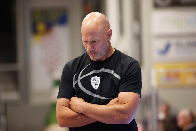04.09.2021, Basketball, REWE Cup 2021, Vorrunde, Phoenix Hagen - s.Oliver Wuerzburg, GER, Hagen, Krollmann Arena Bild: v. li. Trainer Denis Wucherer (s.Oliver Wuerzburg) DFL REGULATIONS PROHIBIT ANY USE OF PHOTOGRAPHS AS IMAGE SEQUENCES AND OR QUASI-VIDEO. Copyright: HMBxMedia xHeikoxBecker