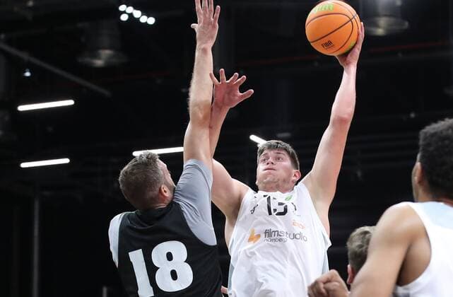 04.09.2021 - Basketball - Saison 2021 2022 - EMS Cup - Vorrunde: Nürnberg Falcons Basketball Club NBC - MHP RIESEN Ludwigsburg - DaMa - Jonas Wohlfarth-Bottermann (18, MHP Riesen Ludwigsburg ) Jonathan Maier (13, Nürnberg Falcons BC NBC )