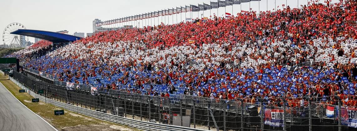 ZANDVOORT - Audience in the stands prior to the Dutch Grand Prix at the Zandvoort circuit. KOEN VAN WEEL Grand Prix xVIxANPxSportx xxANPxIVx