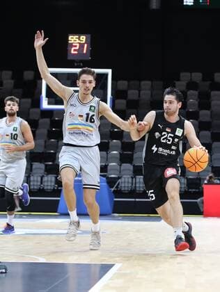 05.09.2021 - Basketball - Saison 2021 2022 - EMS Cup - Spiel um Platz 3: Nürnberg Falcons Basketball Club NBC - Science City Jena - DaMa - Moritz Plescher (16, Science City Jena ) Tim Köpple Koepple (25, Nürnberg Falcons BC NBC )