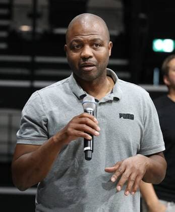 05.09.2021 - Basketball - Saison 2021 2022 - EMS Cup - Spiel um Platz 3: Nürnberg Falcons Basketball Club NBC - Science City Jena - DaMa - Derrick Taylor ( Co-Trainer Assistant-Coach Nürnberg Falcons BC NBC ) im Interview