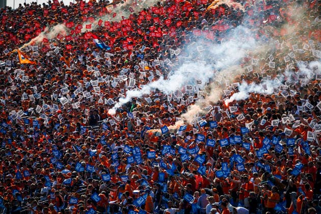 Fans, grandstands during the Formula 1 Heineken Dutch Grand Prix 2021, 13th round of the 2021 FIA Formula One World Championship, WM, Weltmeisterschaft from September 3 to 5, 2021 on the Circuit Zandvoort, in Zandvoort, Netherlands FORMULE 1 : Grand Prix des Pays-Bas - 05 09 2021 DPPI PANORAMIC  00121028_GO09573.JPG