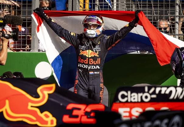 ZANDVOORT - Formula 1 driver Max Verstappen cheers after winning the Dutch Grand Prix at the Zandvoort circuit. REMKO DE WAAL Grand Prix xVIxANPxSportx xxANPxIVx