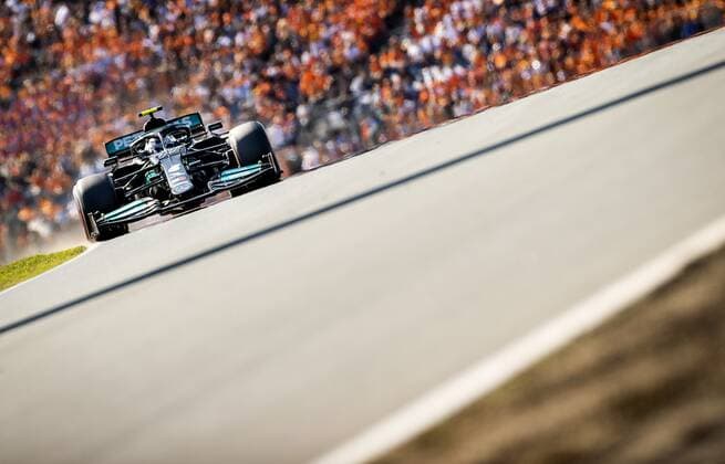 ZANDVOORT - Valtteri Bottas (Mercedes) during the Dutch Grand Prix at the Zandvoort circuit. KOEN VAN WEEL Grand Prix xVIxANPxSportx xxANPxIVx