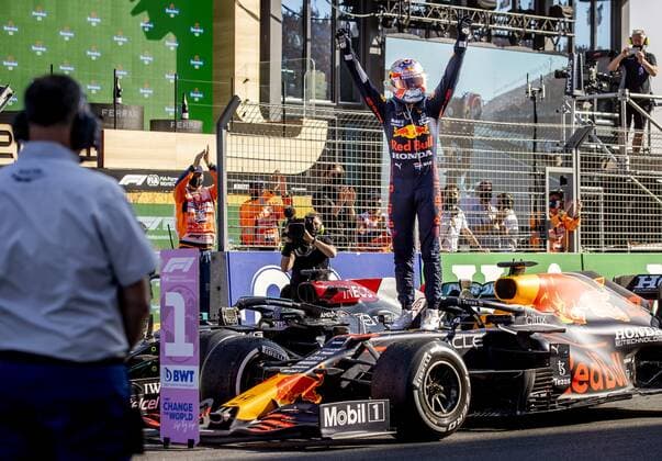 ZANDVOORT - Max Verstappen (Red Bull Racing) celebrates winning the Dutch Grand Prix at the Zandvoort circuit. KOEN VAN WEEL Grand Prix xVIxANPxSportx xxANPxIVx