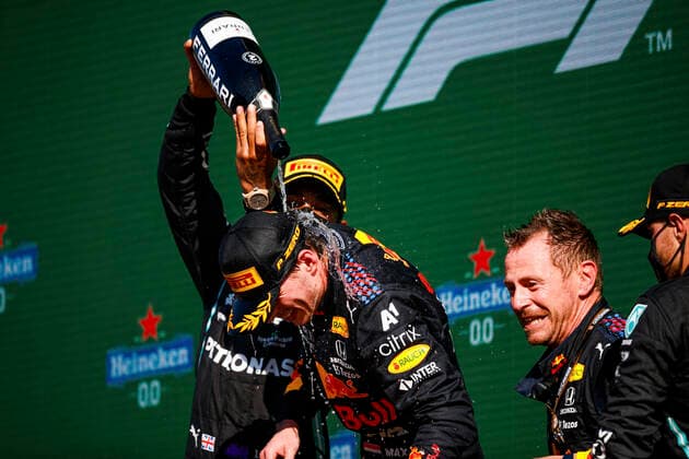 44 Lewis Hamilton (GBR, Mercedes-AMG Petronas F1 Team), 33 Max Verstappen (NED, Red Bull Racing), F1 Grand Prix of the Netherlands at Circuit Zandvoort on September 5, 2021 in Zandvoort, Netherlands. (Photo by HOCH ZWEI) Zandvoort Netherlands