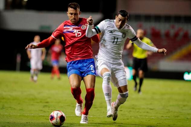 Costa Rica s Francisco Calvo (L) in action against Mexico s Rogelio Funes Mori during a match amid Concacaf qualifiers for the Qatar 2022 World Cup, at the National Stadium in San Jose, Costa Rica, 05 September 2021. Costa Rica - Mexico !ACHTUNG: NUR REDAKTIONELLE NUTZUNG!  Copyright: xJeffreyxArguedasx AMDEP9414 20210906-9eaca29151a1705c07c424cc559a5de9ff99f3d1