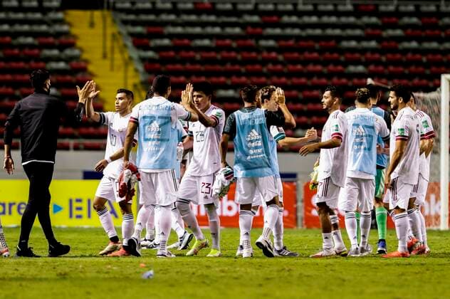 Mexico s players celebrate victory against Costa Rica, after the end of a match amid Concacaf qualifiers for the Qatar 2022 World Cup, at the National Stadium in San Jose, Costa Rica, 05 September 2021. Costa Rica - Mexico !ACHTUNG: NUR REDAKTIONELLE NUTZUNG!  Copyright: xJeffreyxArguedasx AMDEP9430 20210906-1ea59e3f8db4b0f9973c543b3869d539196eb394